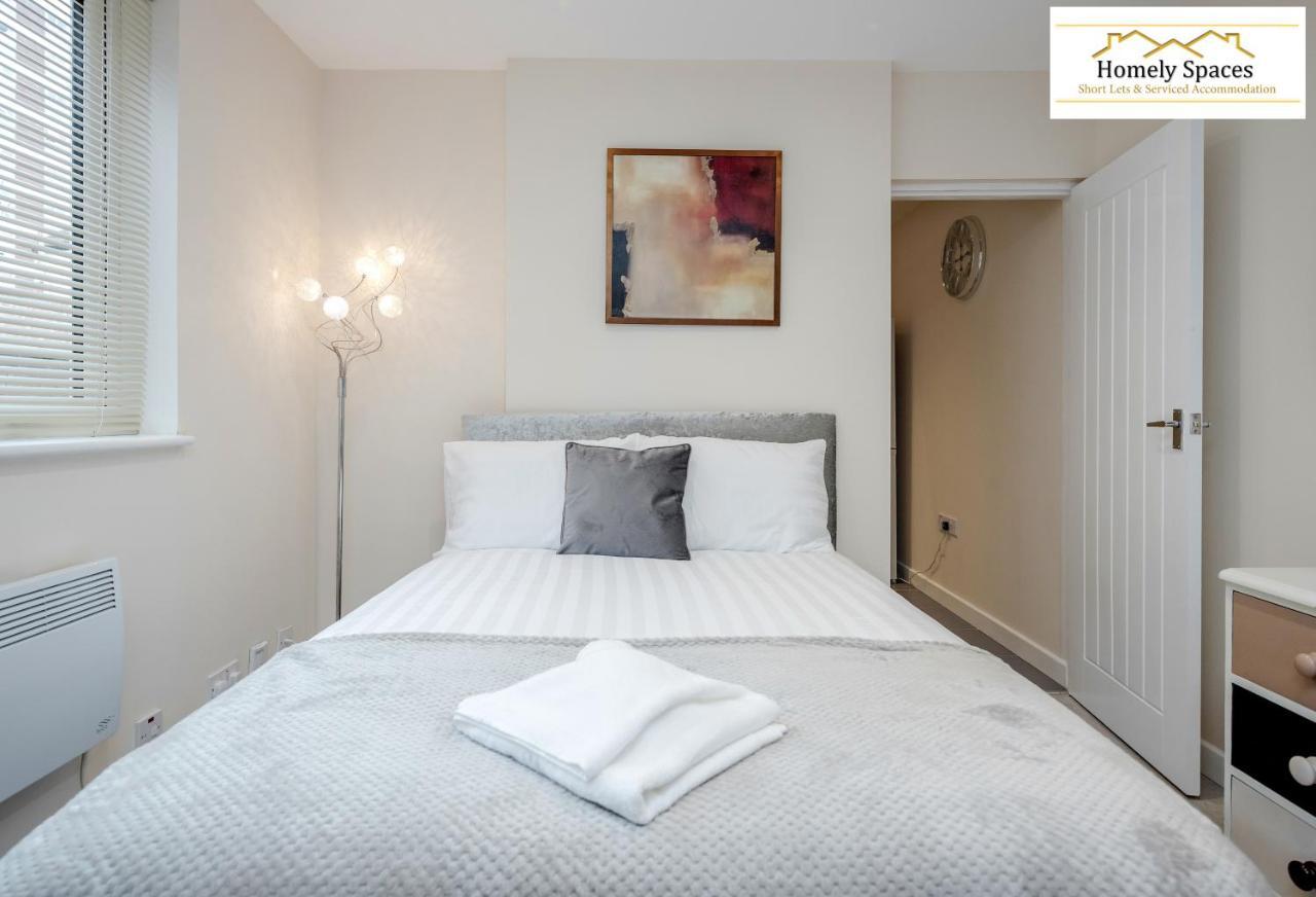 Bedford Hospital Victoria Apartments A And B By Homely Spaces Short Lets & Serviced Accommodation Екстериор снимка