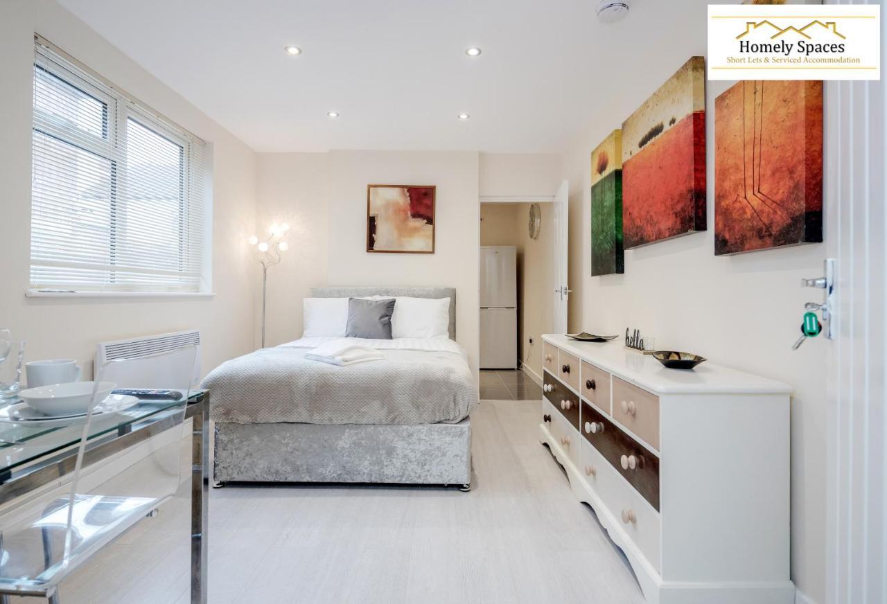 Bedford Hospital Victoria Apartments A And B By Homely Spaces Short Lets & Serviced Accommodation Екстериор снимка