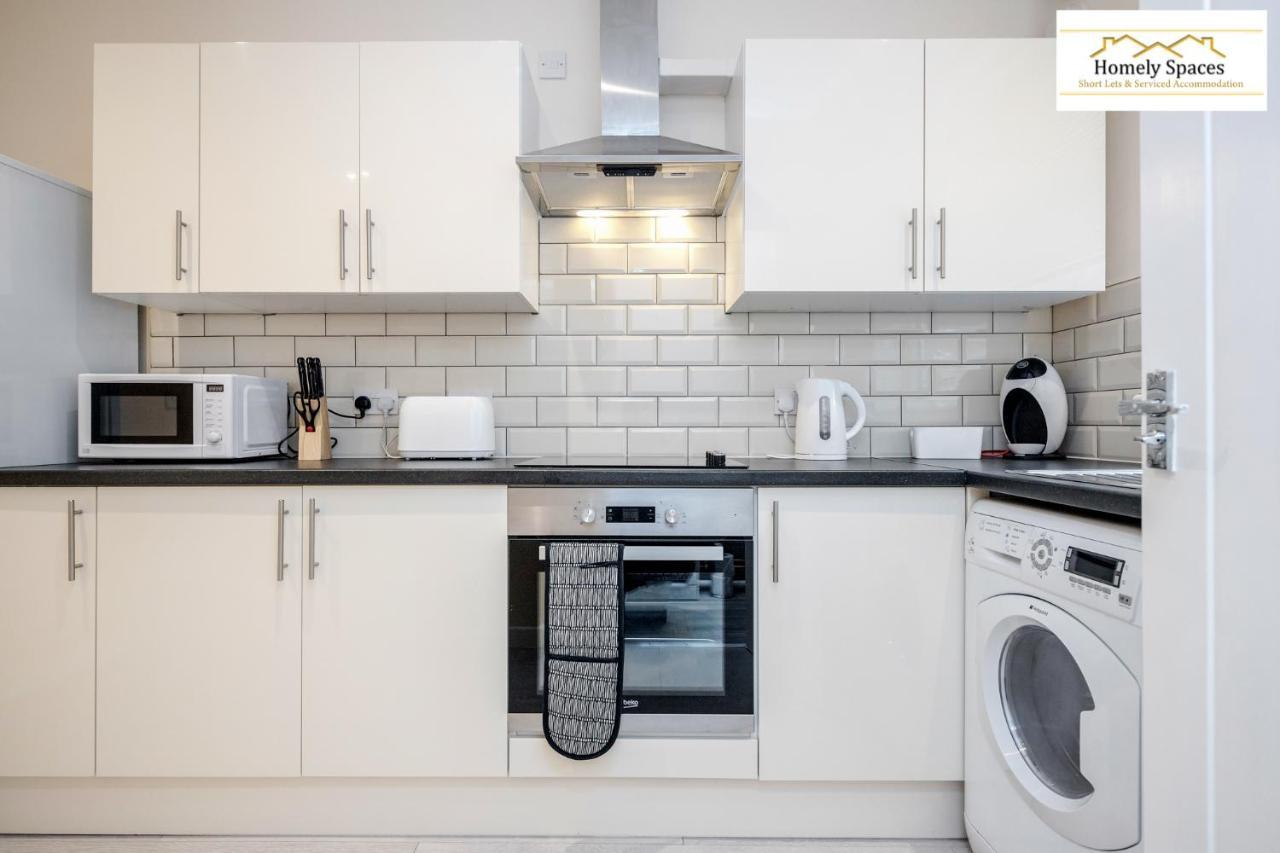 Bedford Hospital Victoria Apartments A And B By Homely Spaces Short Lets & Serviced Accommodation Екстериор снимка